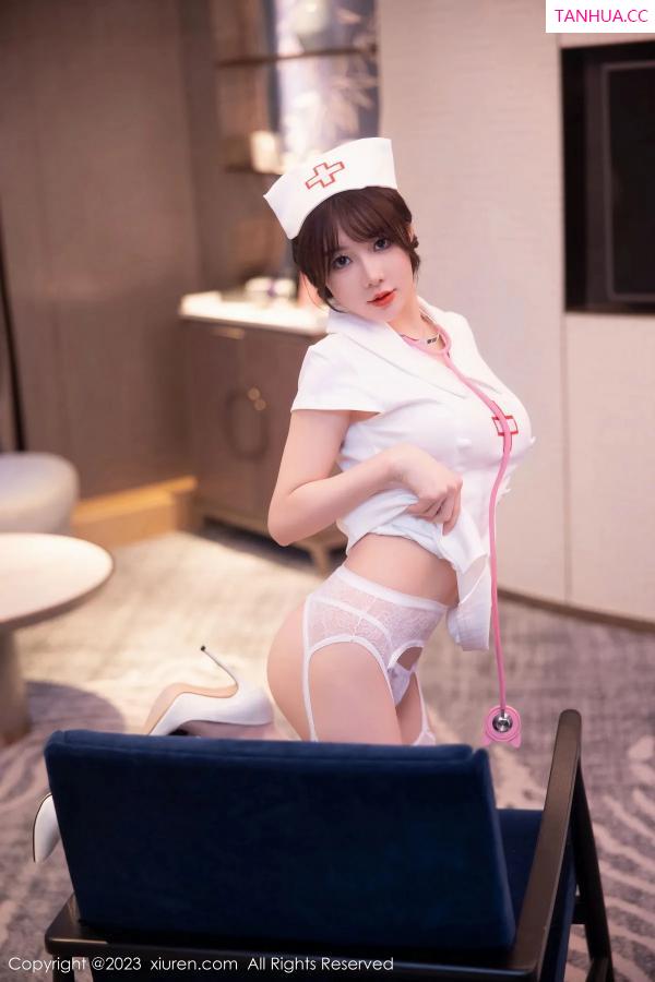 婠婠么  [XiuRen]高清写真图 2023.02.06 No.6221 婠婠么 护士服丝袜第18张图片